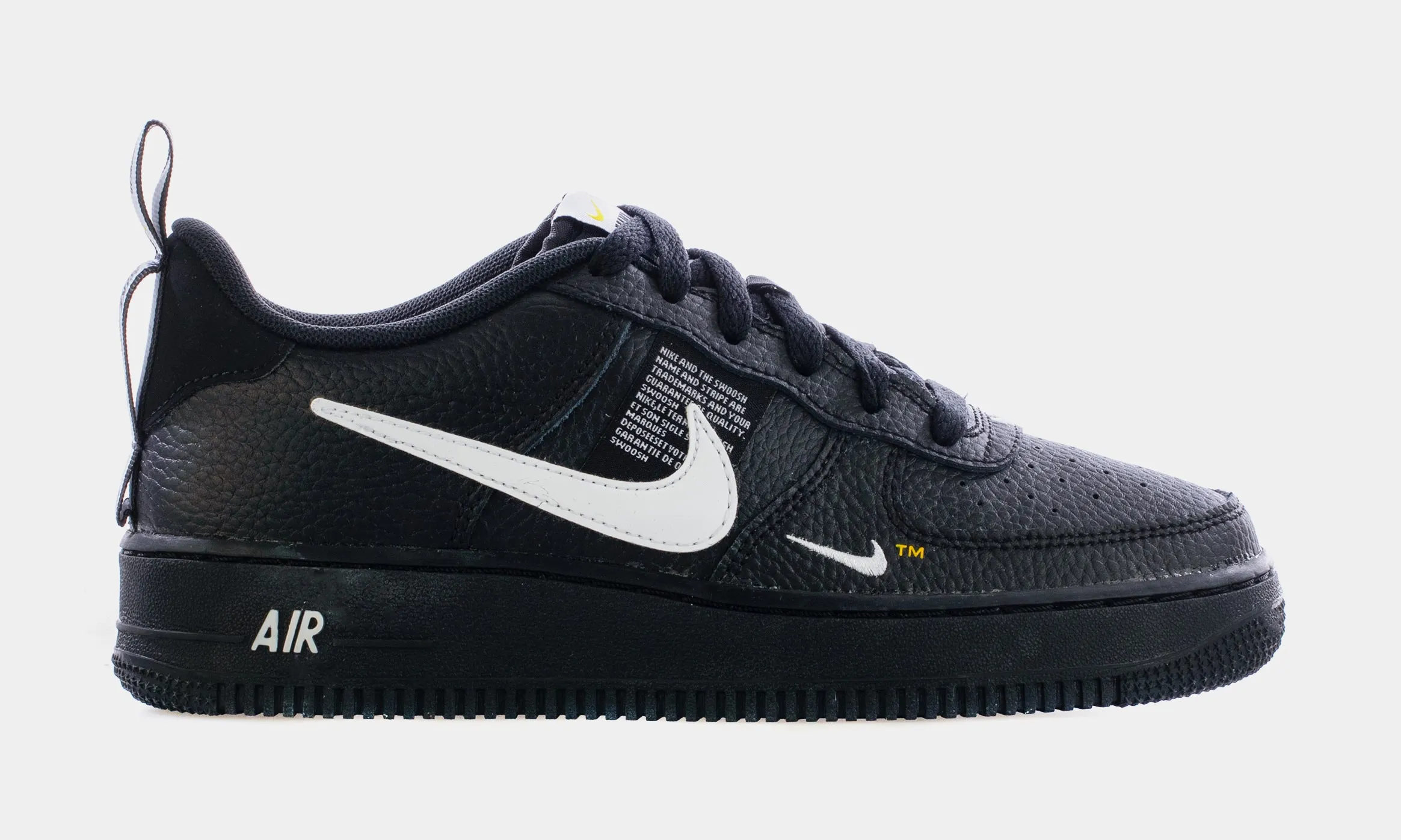 Air Force 1 07 LV8 Utility Grade School Lifestyle Shoes (Black)