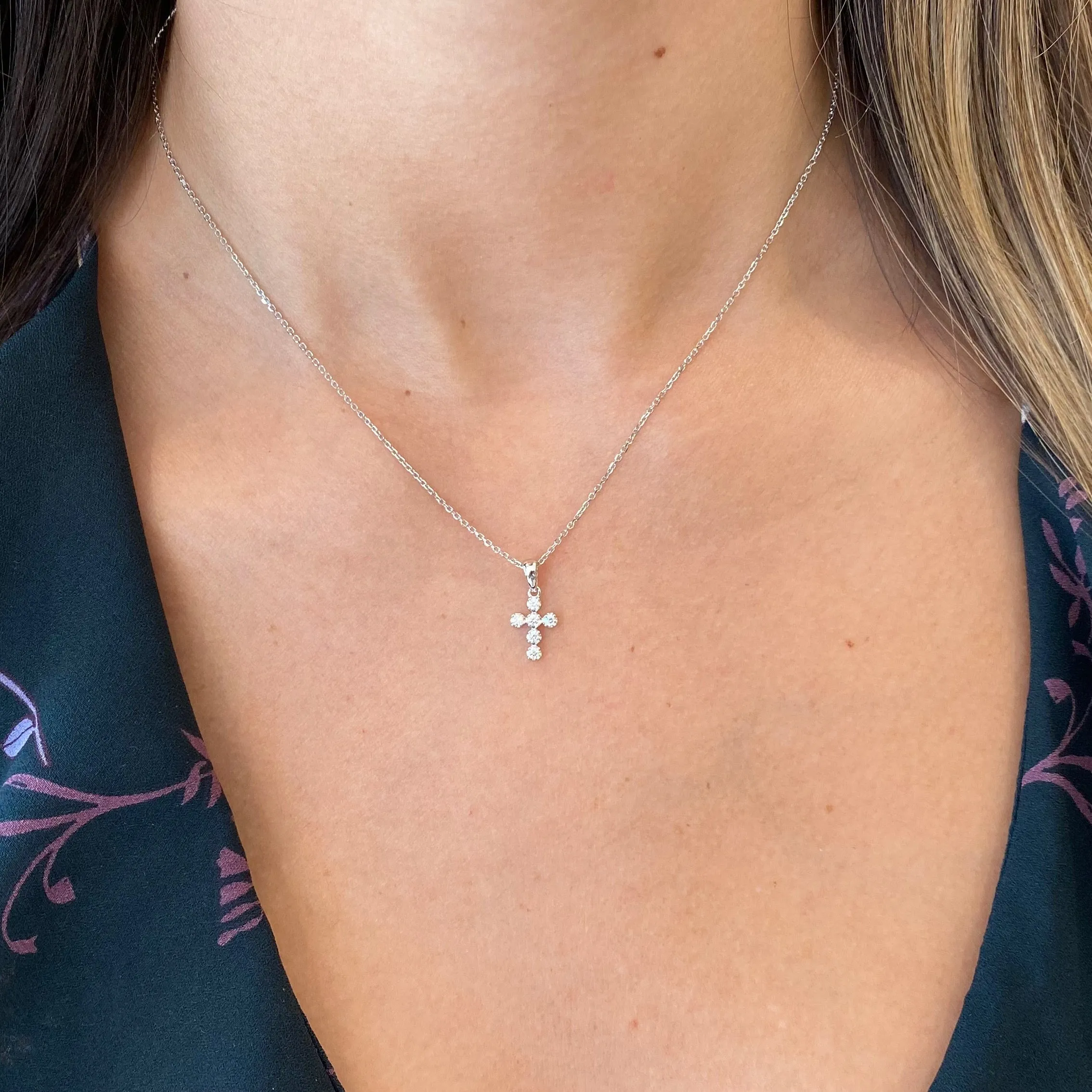 Diamond Rounded Cross Pendant Necklace