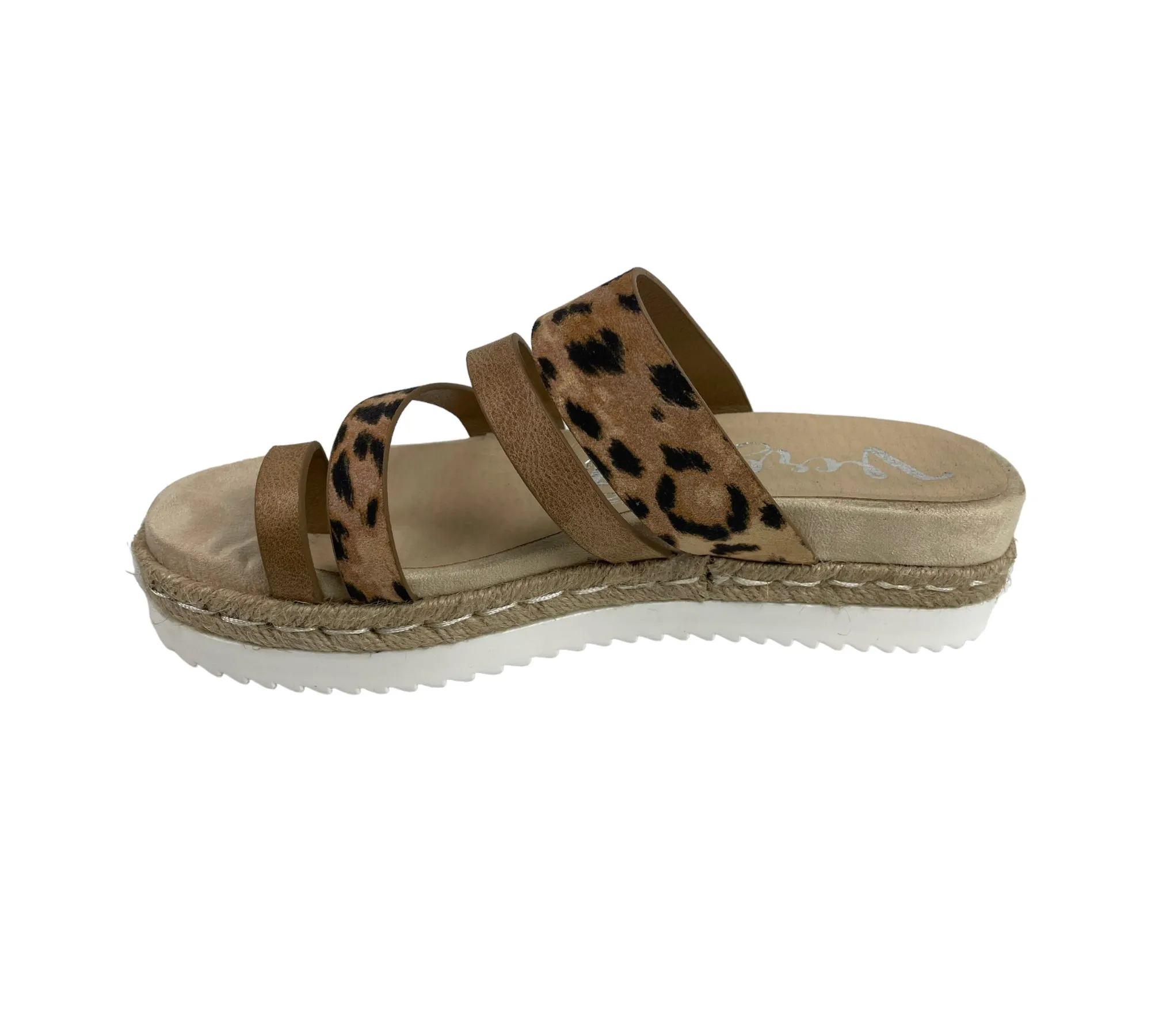 Very G Groove Sandal in Tan